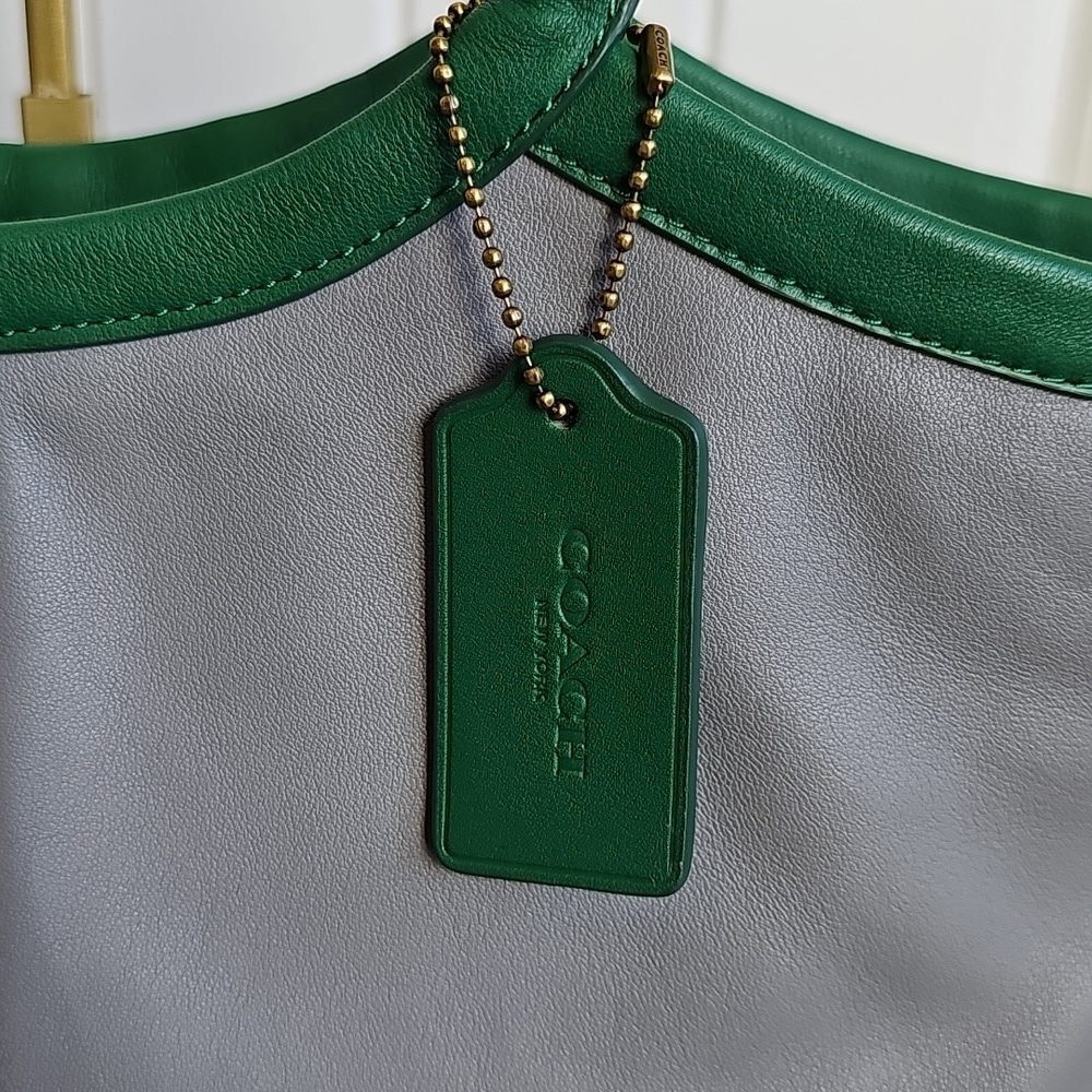 Coach 2020 Bea Tote In Colorblock Green And Gray Like New! - Picture 5 of 15